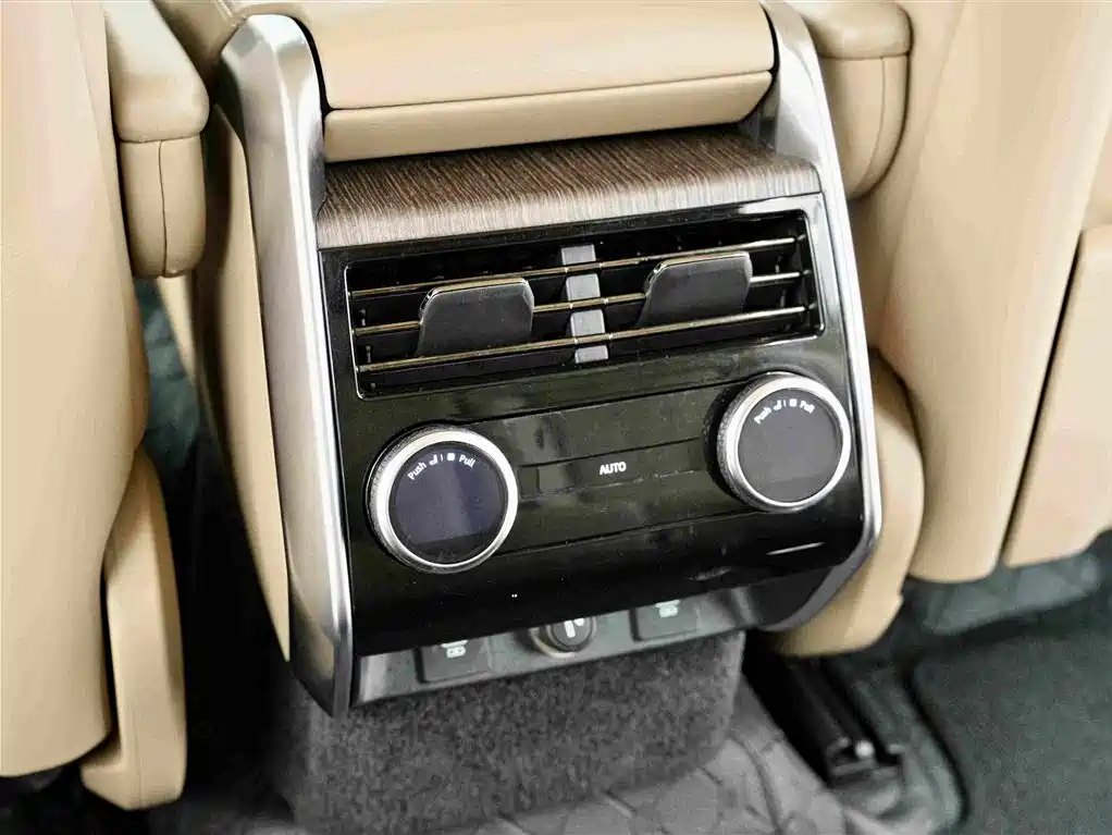 Land Rover Range Rover — миниатюра 18