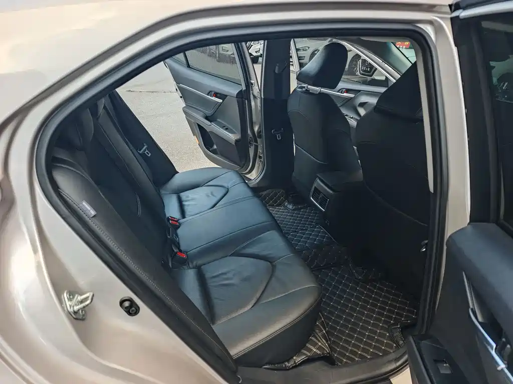 Toyota Camry 2021 2.0G Luxury
