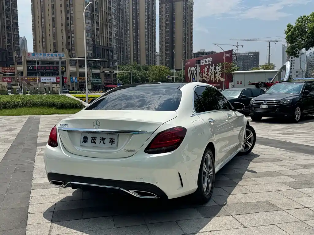 Mercedes-Benz C-Class — миниатюра 7