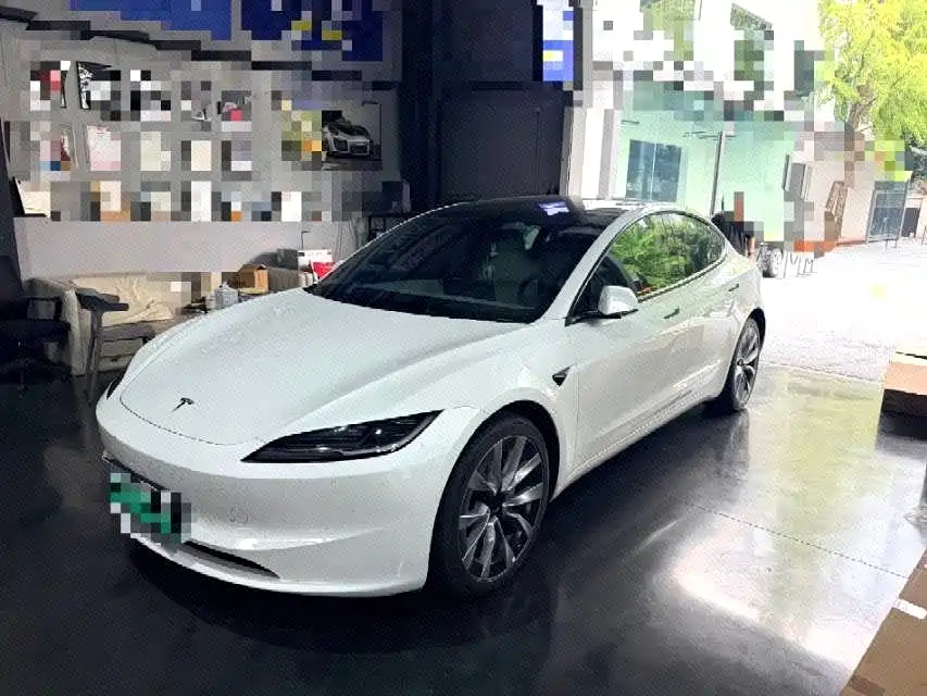 Tesla Model 3 — фотографии объявления, Фото 2