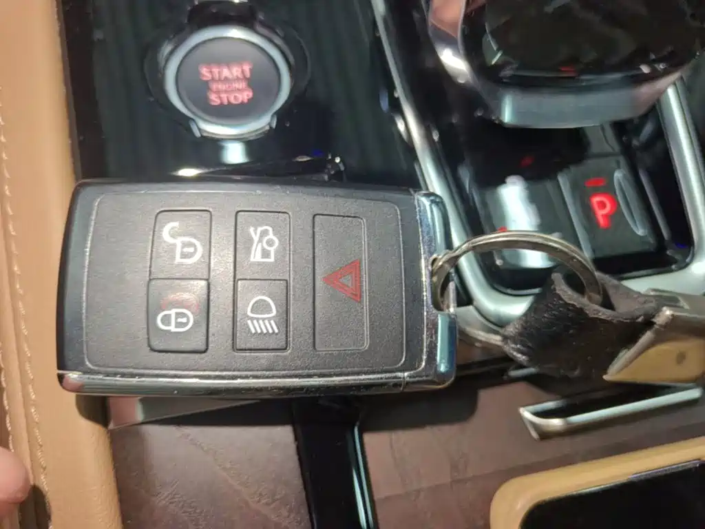 Jaguar XFL — миниатюра 9