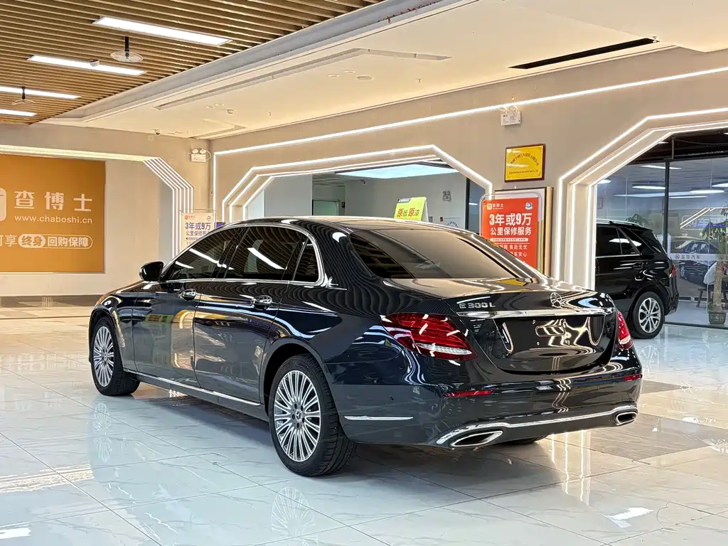 Mercedes-Benz E-Class — миниатюра 3
