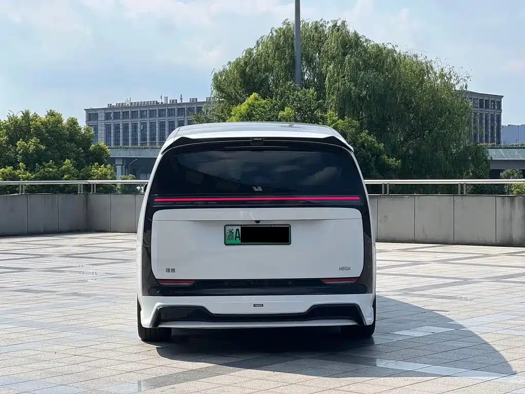 Li Auto Li MEGA — миниатюра 4