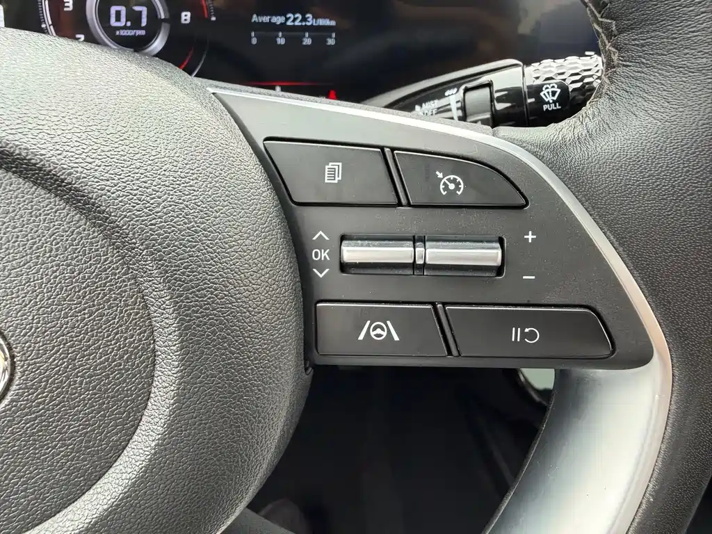 Hyundai Elantra — миниатюра 12