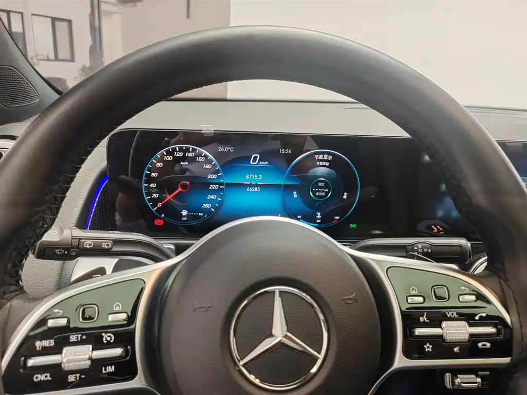 Mercedes-Benz GLB — миниатюра 7