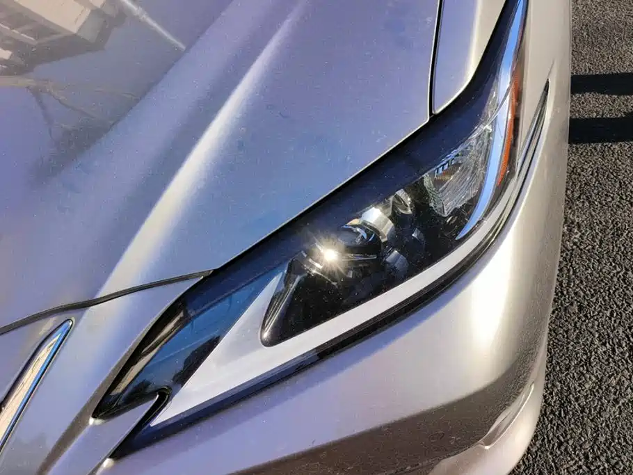 Lexus ES — миниатюра 5