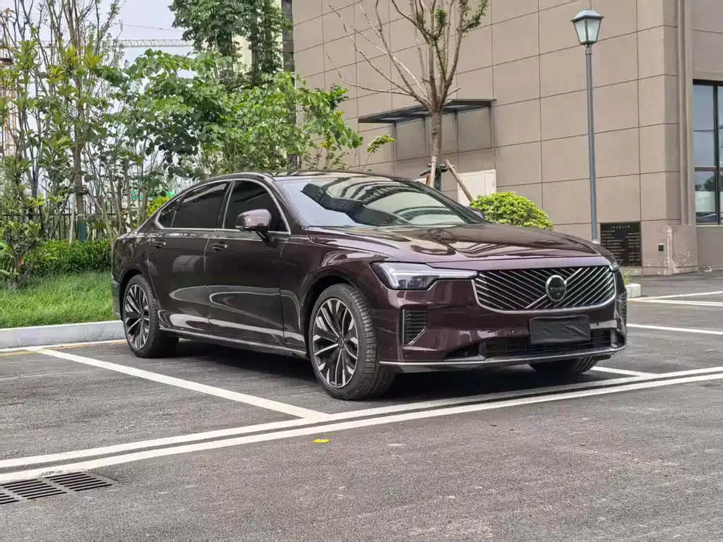 Volvo S90 2026 B5 Luxury