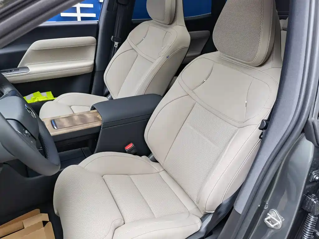 Volvo гибрид Volvo XC70 plug-in — миниатюра 15