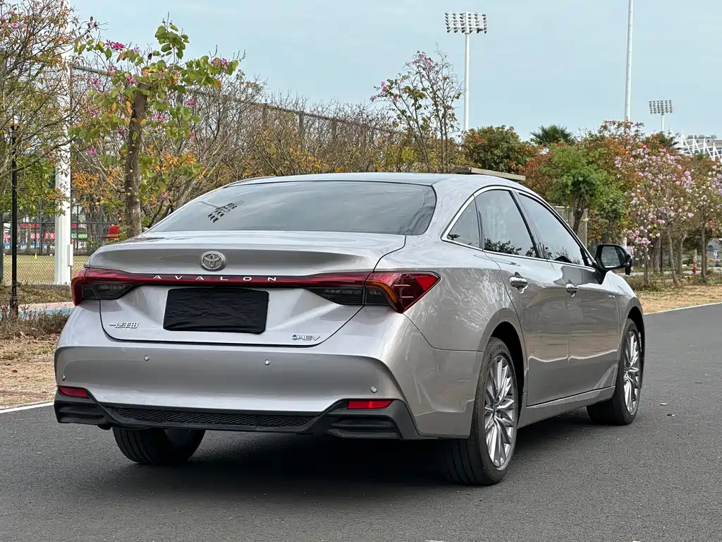 Toyota Avalon 2024 2.0L Luxury