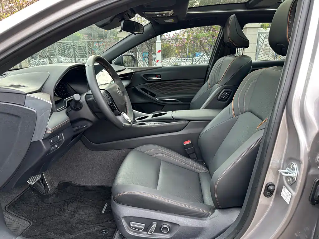Toyota Avalon 2024 2.0L Luxury