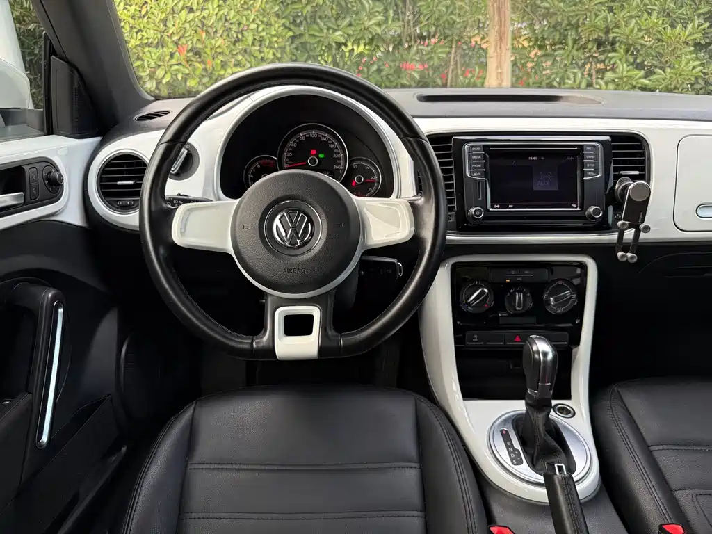 Volkswagen Beetle — миниатюра 9
