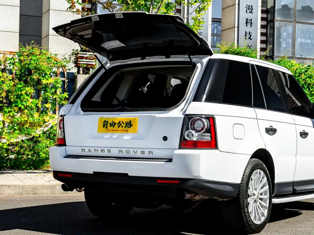 Land Rover Sport — миниатюра 7