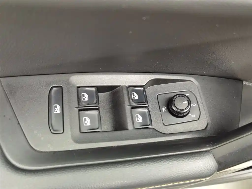 Volkswagen Lavida 2019 1.5L AT Comfort VI