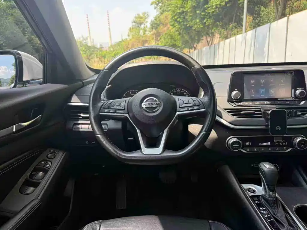 Nissan Teana — миниатюра 6