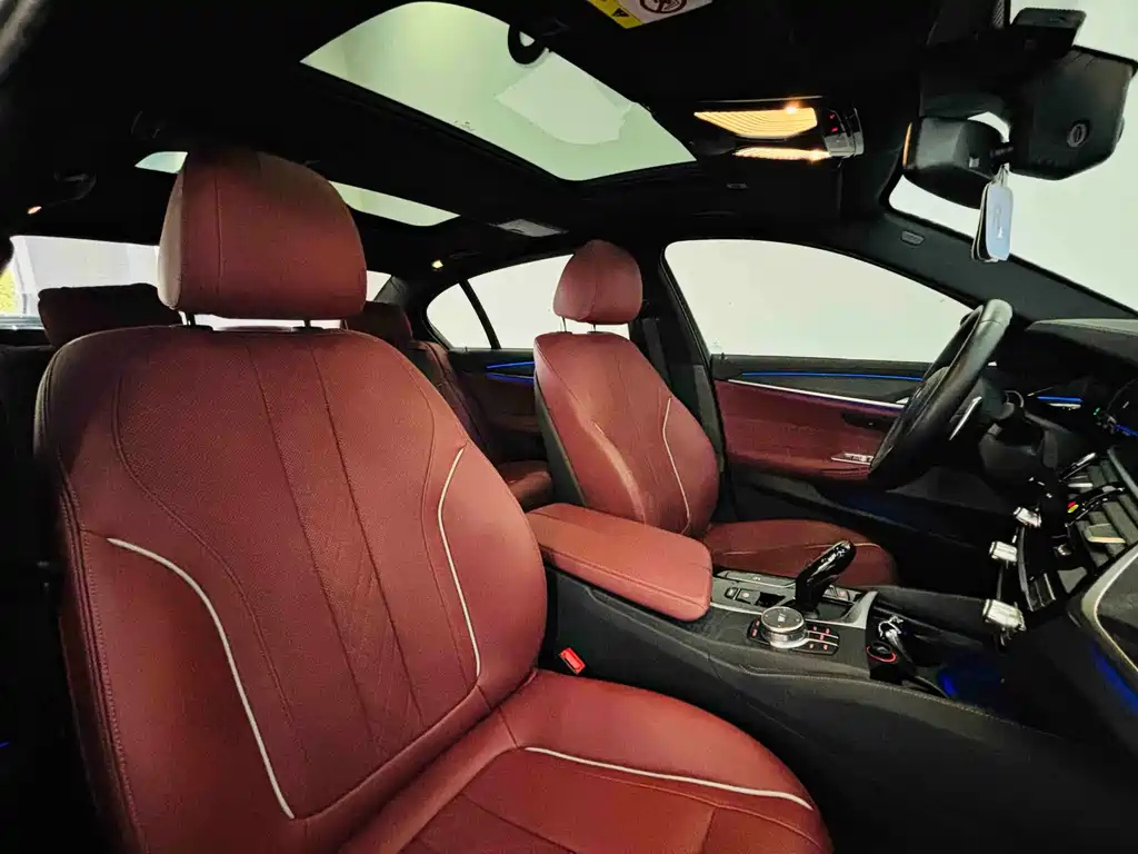 BMW 5 Series — миниатюра 32