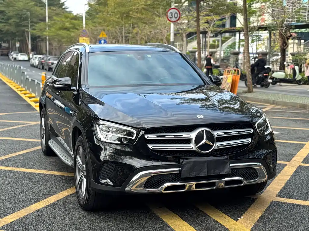 MERCEDES-BENZ GLC