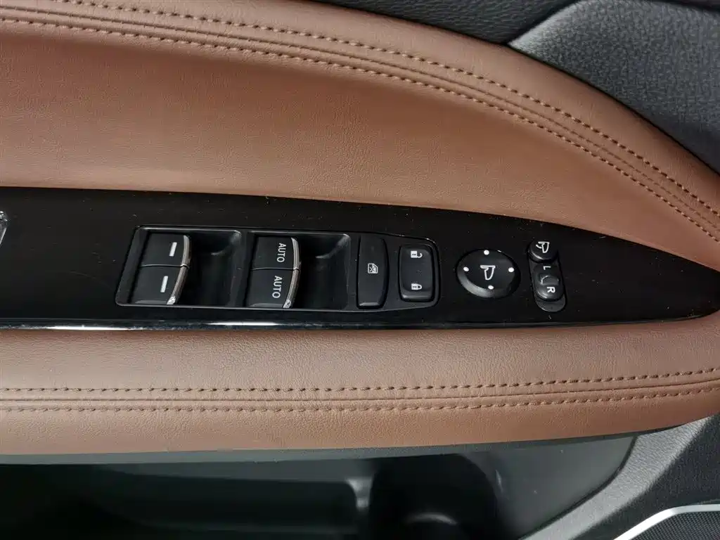 Honda UR-V 2017 370TURBO Luxury V