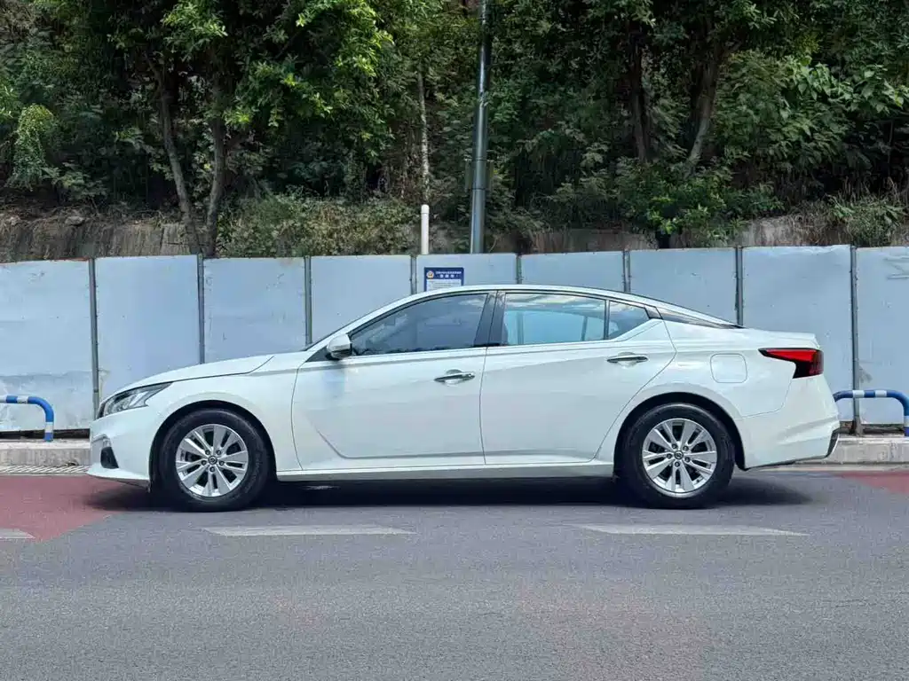 Nissan Teana — миниатюра 3