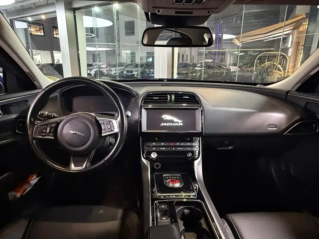 Jaguar XEL — миниатюра 11