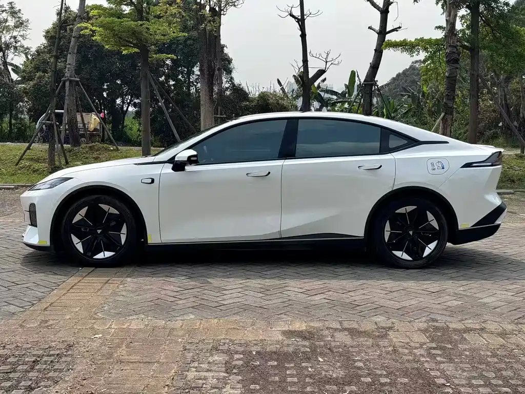 Changan Deepal DARK BLUE SL03