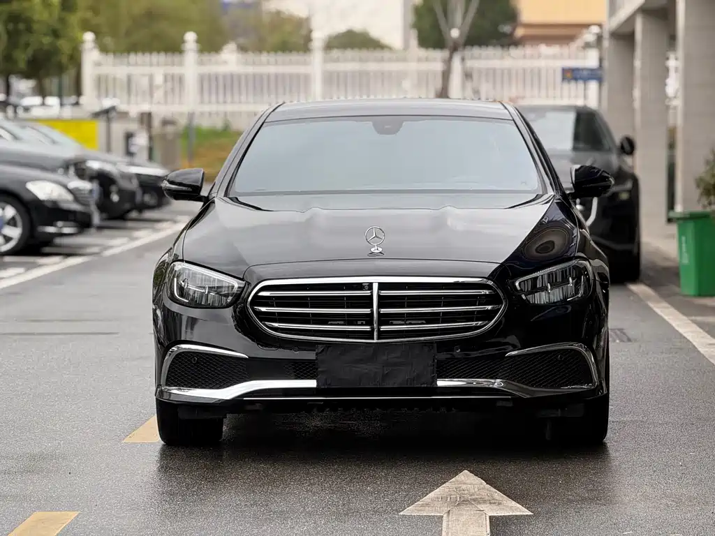 Mercedes-Benz E-Class 2022