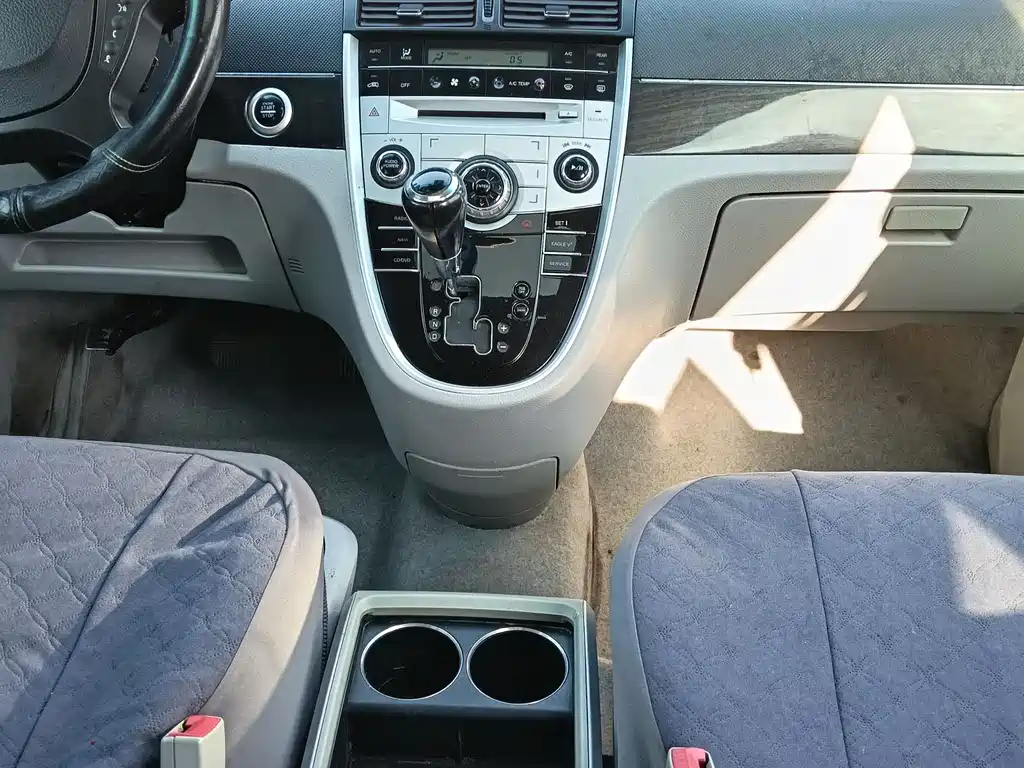Luxgen Big 7 MPV — миниатюра 14