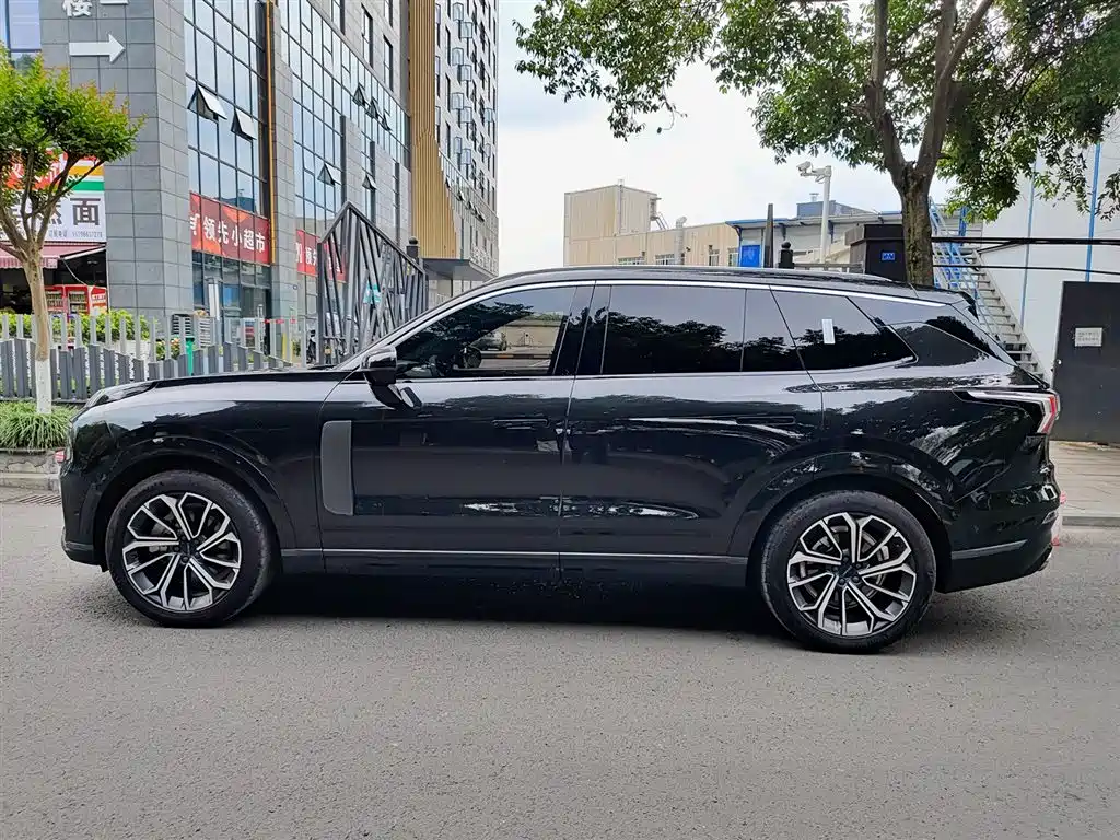 Lynk & Co 09 2024 2.0T мест