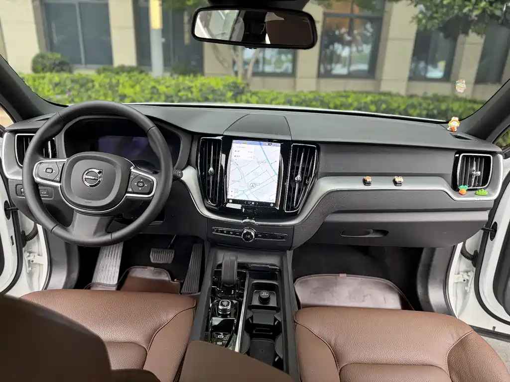 Volvo XC60 2022 B5 Sport