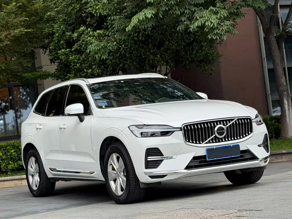 Volvo XC60 2022 B5 Sport