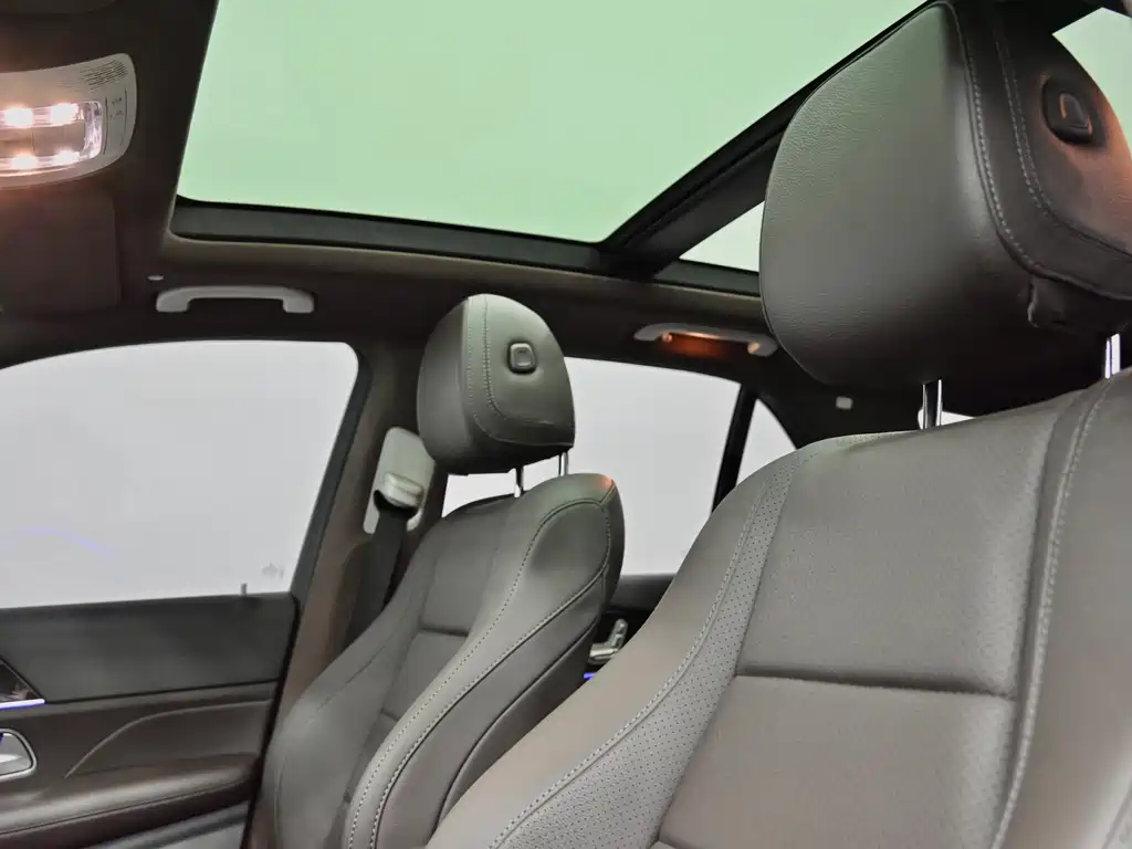 Mercedes-Benz GLE (Import) — миниатюра 15