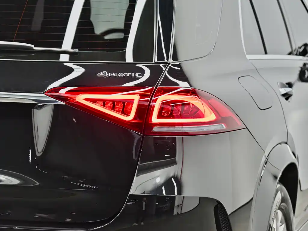 Mercedes-Benz GLE (Import) — миниатюра 33