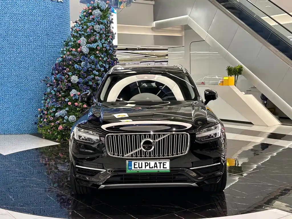 VOLVO XC90 PLUG IN HYBRID