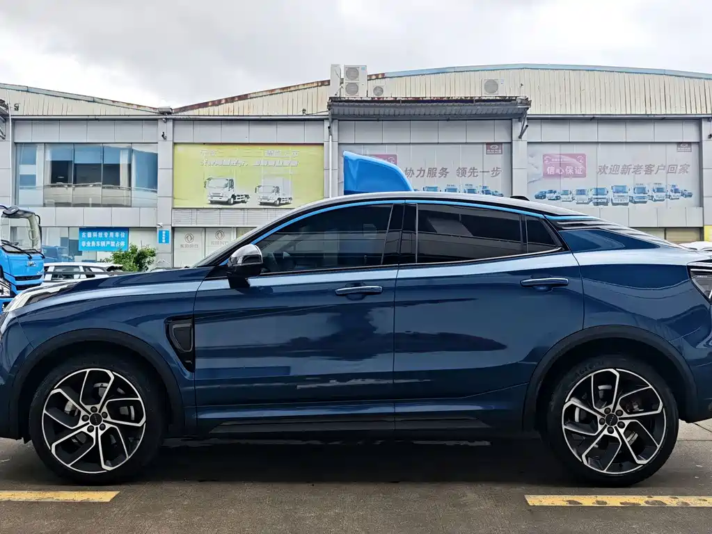 Lynk & Co 05 — миниатюра 5