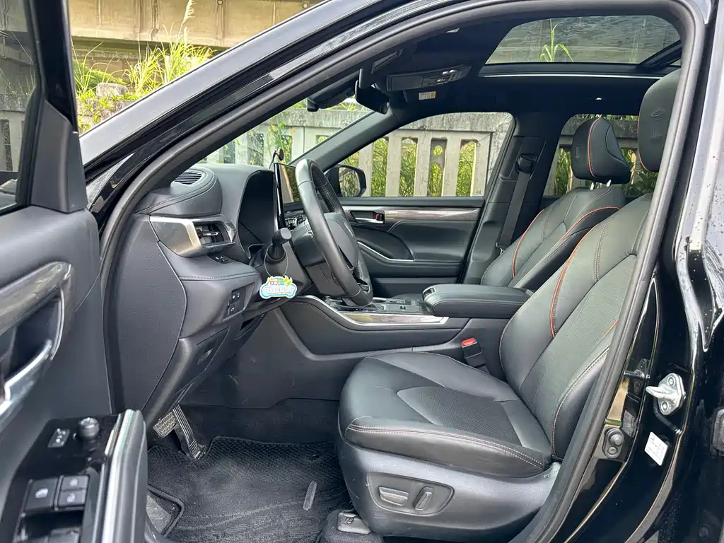 Toyota Crown Kluger 2024 2.5L HEV Luxury
