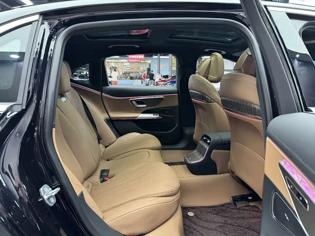 Mercedes-Benz E-Class New Energy — миниатюра 7