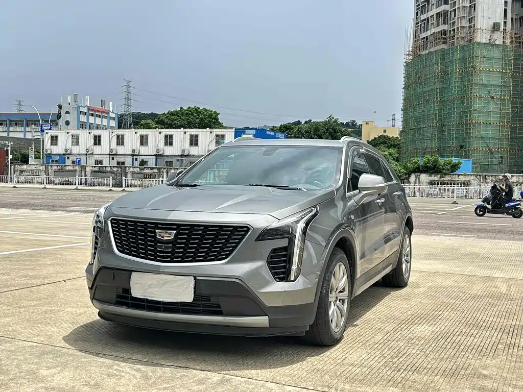 CADILLAC  XT4