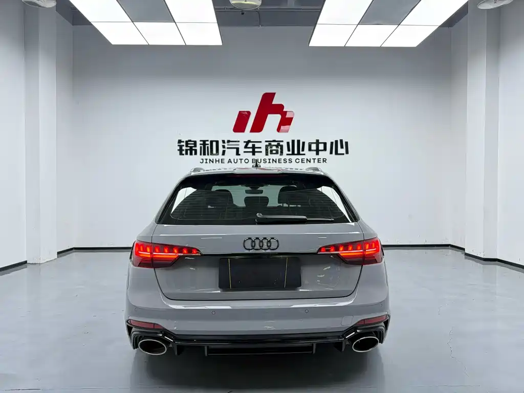 Audi RS 4 — миниатюра 9