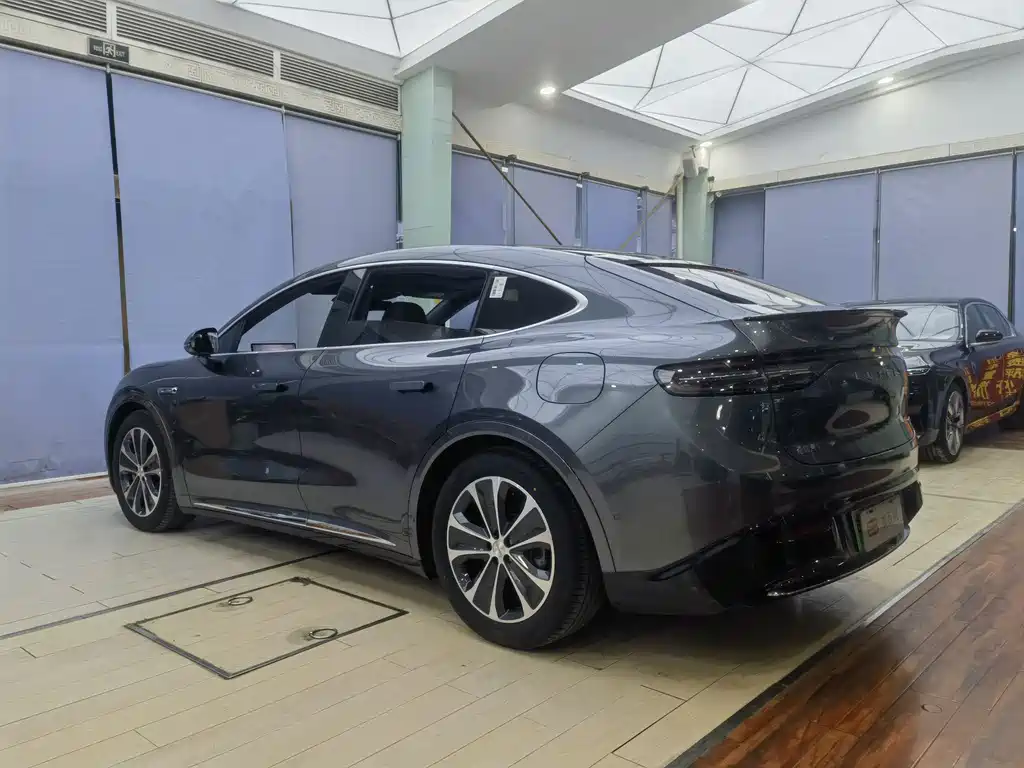 AITO WISDOM WORLD R7