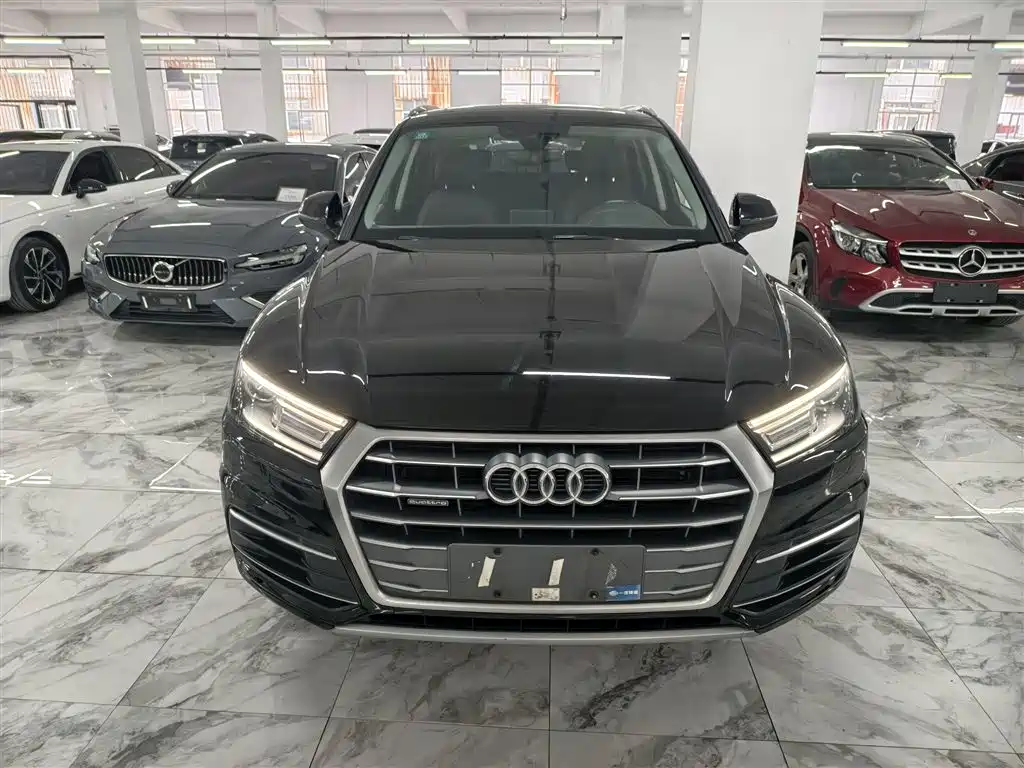 Audi Q5L 2020 40 TFSI