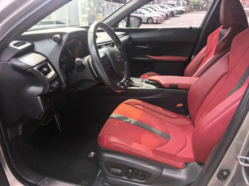 Lexus UX — миниатюра 2