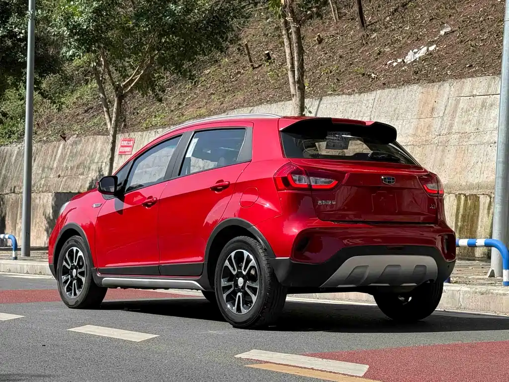 Geely Vision X3 — миниатюра 8