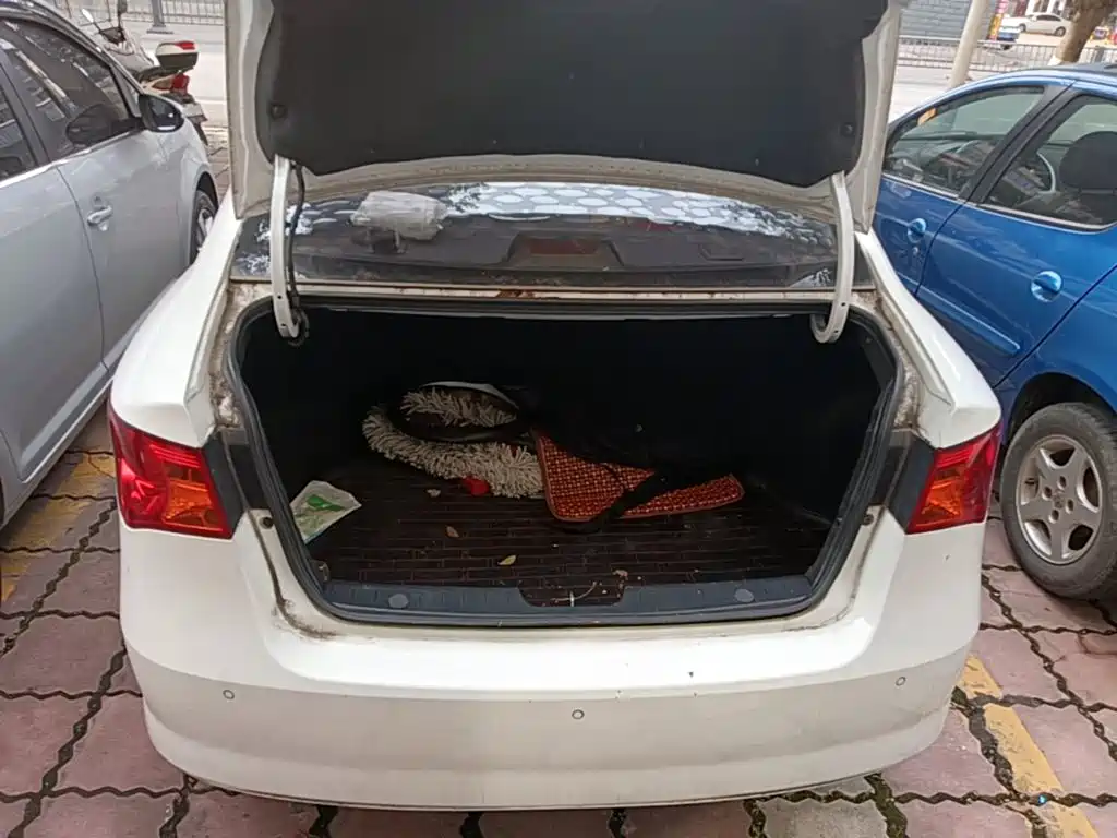 Roewe 350 — миниатюра 19