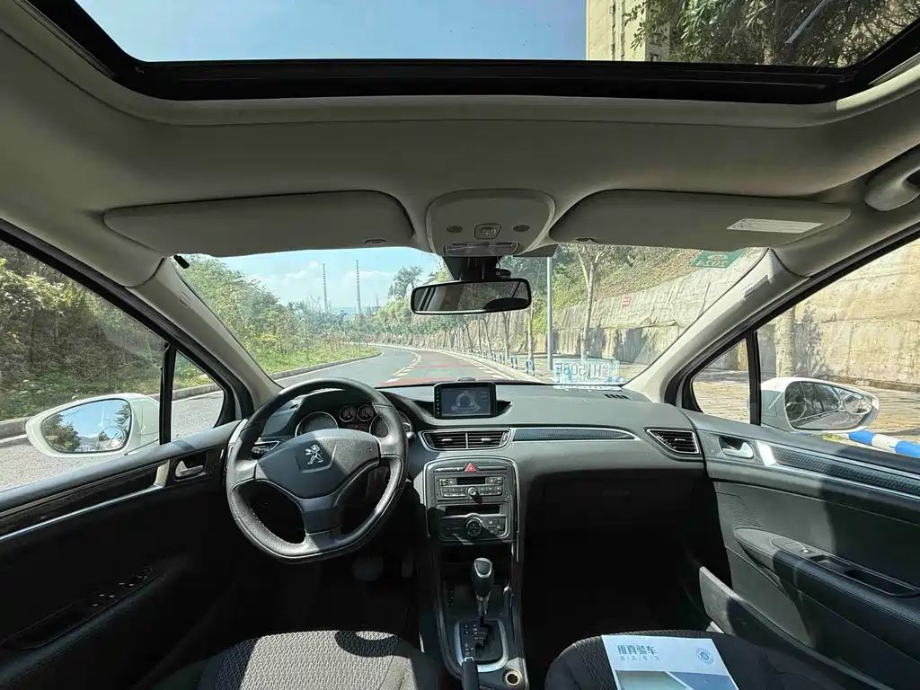 Peugeot 308 — миниатюра 5