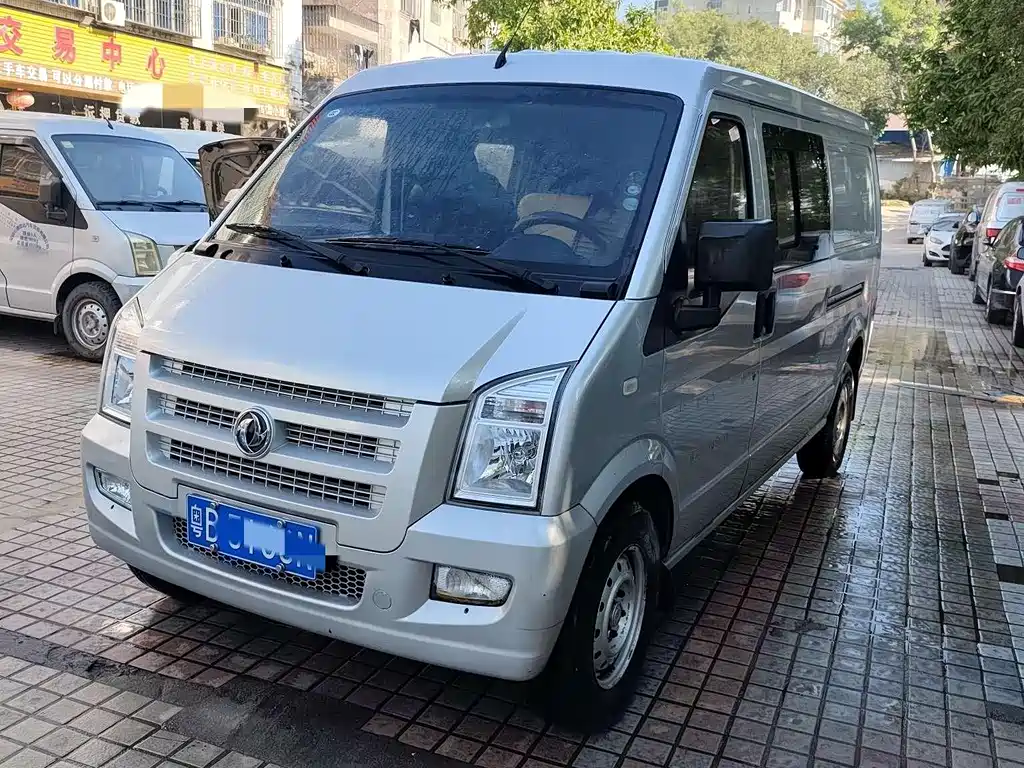 DONGFENG  C35