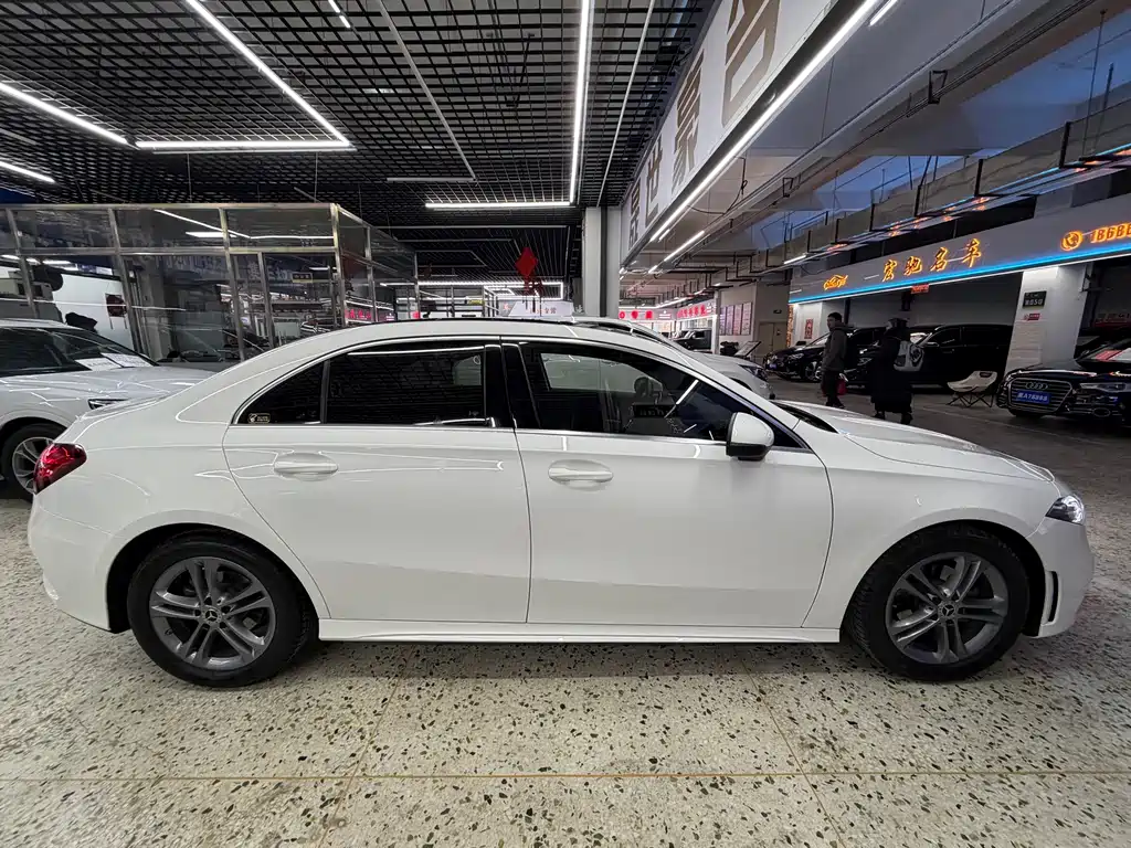 MERCEDES-BENZ A CLASS