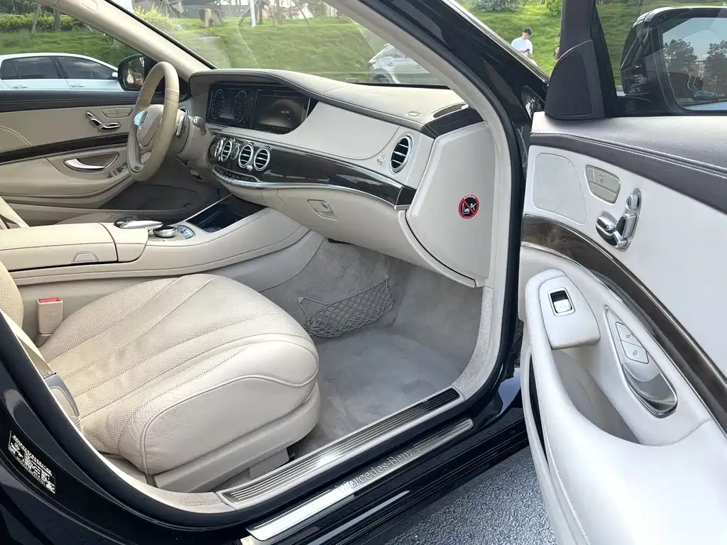 Mercedes-Benz S-Class — миниатюра 9