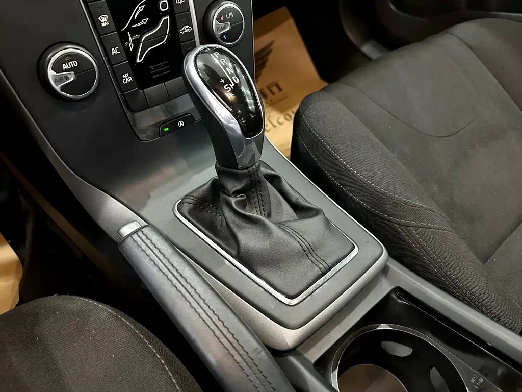 Volvo V40 — миниатюра 17