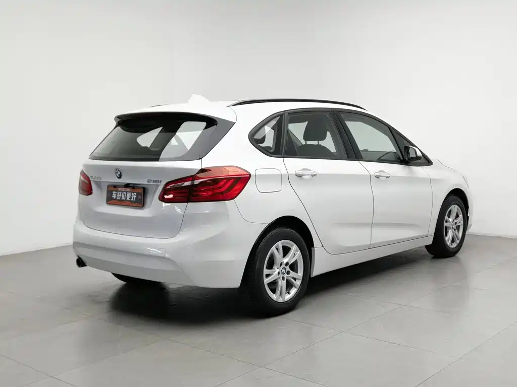 BMW 2 Series Active Tourer — миниатюра 2