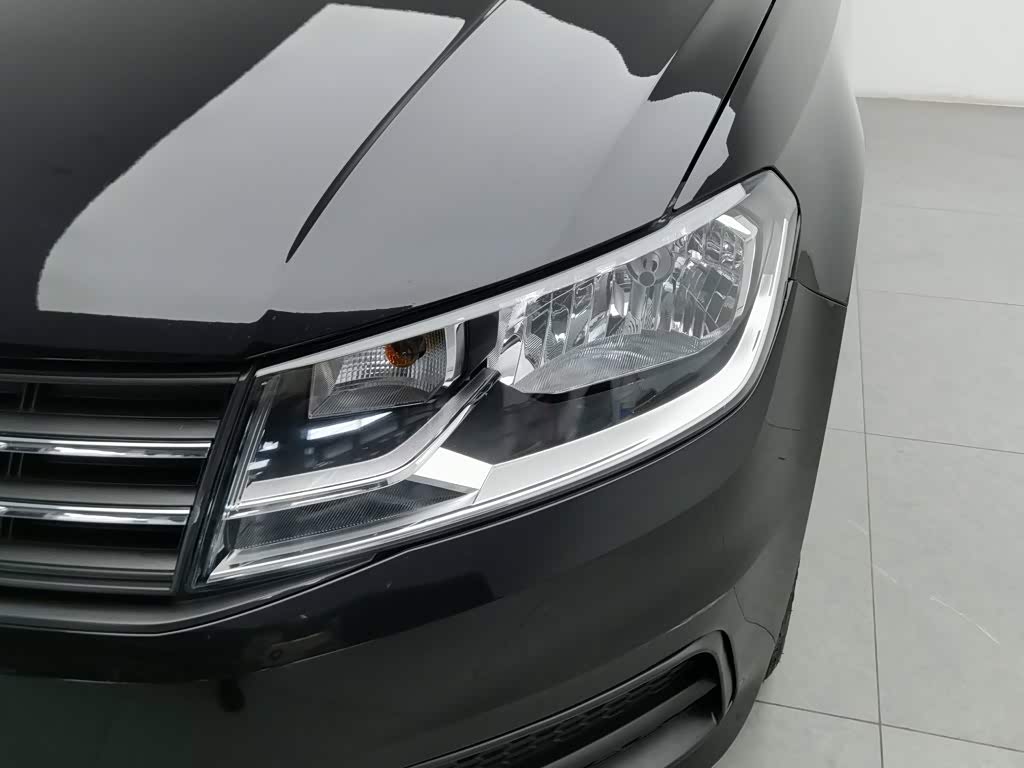 Volkswagen Santana 1.5 л 2022 г. Чёрный, пробег 49500 км