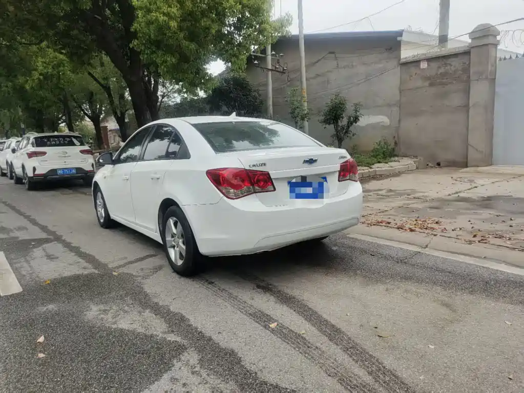 Chevrolet Cruze 2013 1.8L SE AT